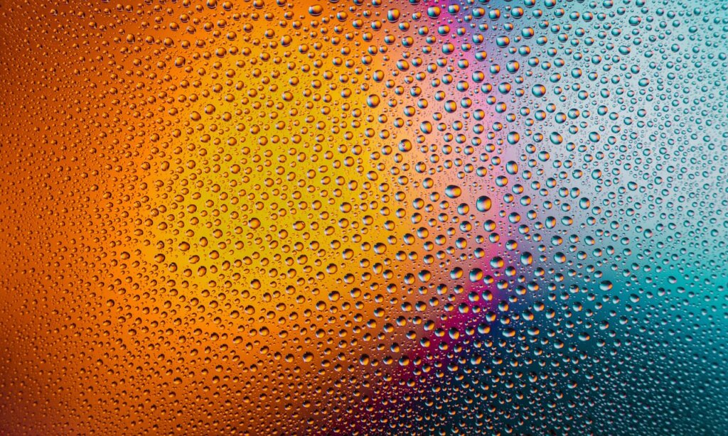 bubble wrap insulation sheet applied on window glass to prevent condensation