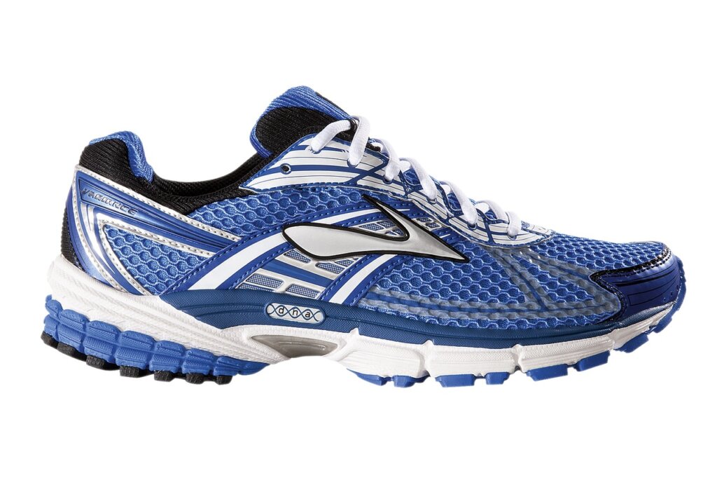 wet shoes placed inside shoe cabinet causing humidity