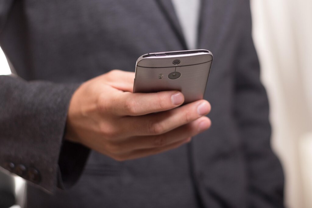 gas safety emergency call on smartphone
