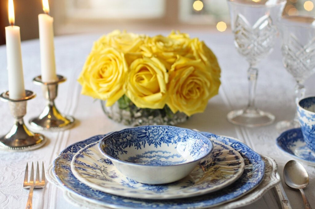 color-coded dish cloths set in yellow blue green